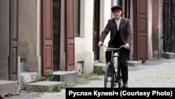 Руслан Кулевіч на здымках фільма пра Горадню ў польскім горадззе Радаме.