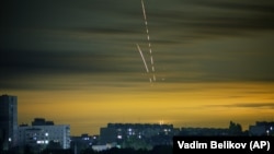 რუსეთის ბელგოროდის რეგიონიდან უკრაინის, კერძოდ, ხარკოვისკენ მიმართული რუსული რაკეტები. 2022 წლის 21 სექტემბერი.