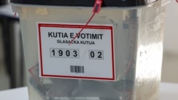 Një qendër votimi në Prishtinë