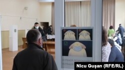 Fălești, centru de votare duminică, 15 noiembrie 2020, al doilea tur al prezidențialelor.