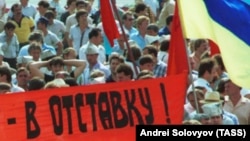 Учасники протестів гірників у липні 1990-го, Донецьк. «Синьо-жовтий прапор вже не був чимось дивним, населення його сприймало»