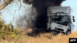 UN OCHA-ს სატვირთო მანქანა ხერსონთან, დრონებით რუსეთის თავდასხმის შემდეგ. 14 ოქტომბერი, 2015 წელი
