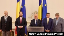 Imagine de la semnarea acordului coaliției de guvernare PSD-PNL-USR-UDMR și GPMN (grupul minorităților din Camera Deputaților) - 23 iunie 2025 