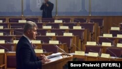 Novi predsjednik Skupštine Crne Gore pred polupraznom salom: Ivan Brajović