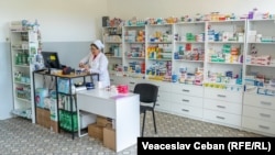 Potrivit proiectului, medicamentele uzuale s-ar putea scumpi. În imagine: Farmacia din satul Chiștelnița, Telenești. Foto simbol