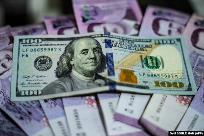 در فاصله ژوئن ۲۰۱۹ تا ژوئن ۲۰۲۰، نرخ برابری پوند سوریه به دلار آمریکا ۳۶۰ درصد سقوط کرد و ارزش هر دلار آمریکا در بازار آزاد ارز این کشور به بالای ۳۰۰۰ پوند رسید