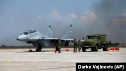 Un MiG-29 pe aeroportul de lângă Belgrad, 21 august 2018