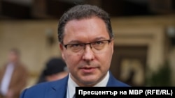 Даниел Митов