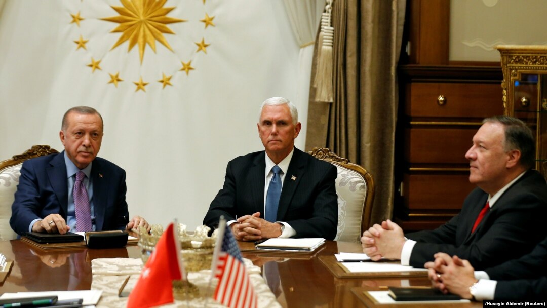 Vicepreședintele SUA, Mike Pence, împreună cju secretarul de stat american, Mike Pompeo, s-au întâlnit la Ankara cu Recep Tayyip Erdogan 