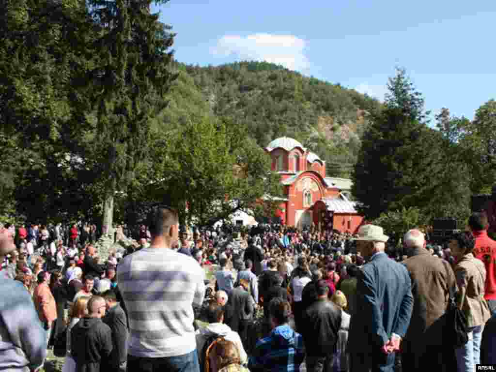 Ustoličenje patrijarha Irineja u Pećkoj patrijaršiji - Foto: Amra Zejneli