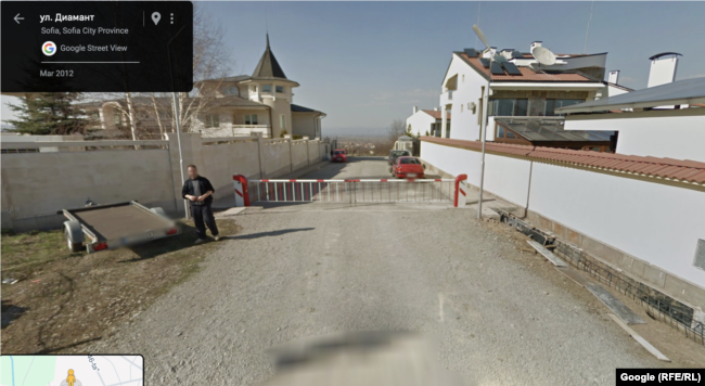 Снимки в Google Maps от 2012 г.