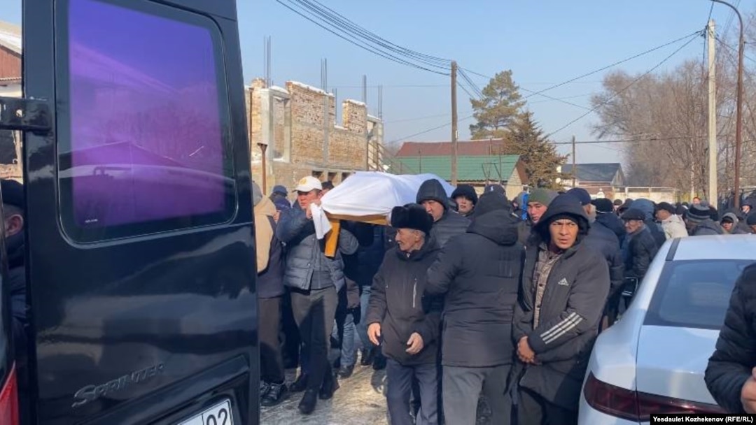 Балериналармен жыныстық қатынас қатал.