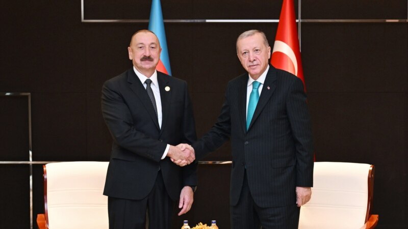 Tiencində Ərdoğan Əliyev və Paşinyanla görüşüb