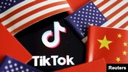 Приложението ТикТок е собственост на компания, базирана в Китай.