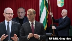 Сергей Кириенко, Кан Кварчия, Адгур Ардзинба и Бадра Гунба (коллаж)