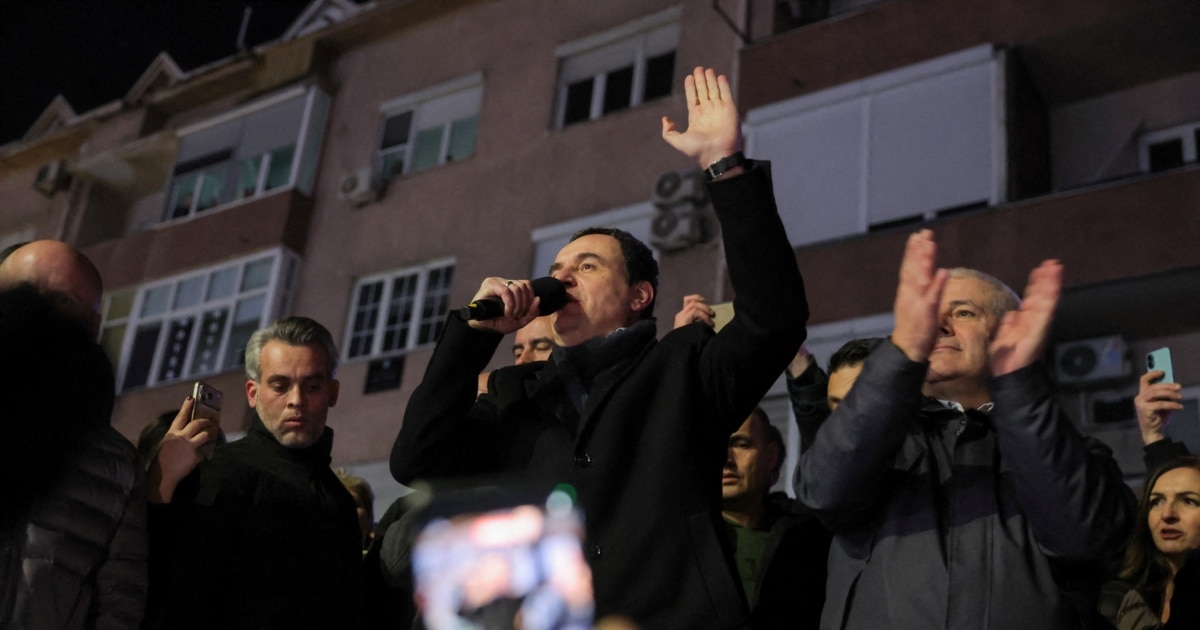 Партията на досегашния премиер на Косово Албин Курти печели предсрочните