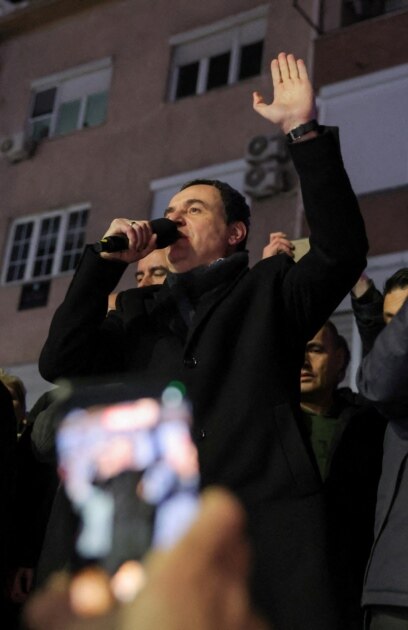 Партията на досегашния премиер на Косово Албин Курти печели предсрочните