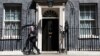 Mai multe proprietăți asociate premierului britanic, Keir Starmer, au fost incendiate în luna mai. Premierul locuiește acum la reședința oficială din Downing Street 10, Londra. 