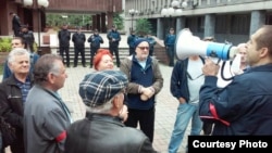 Протест на движењето Но пасаран пред Апелациониот суд во Скопје против плаќањето парно од исклучените