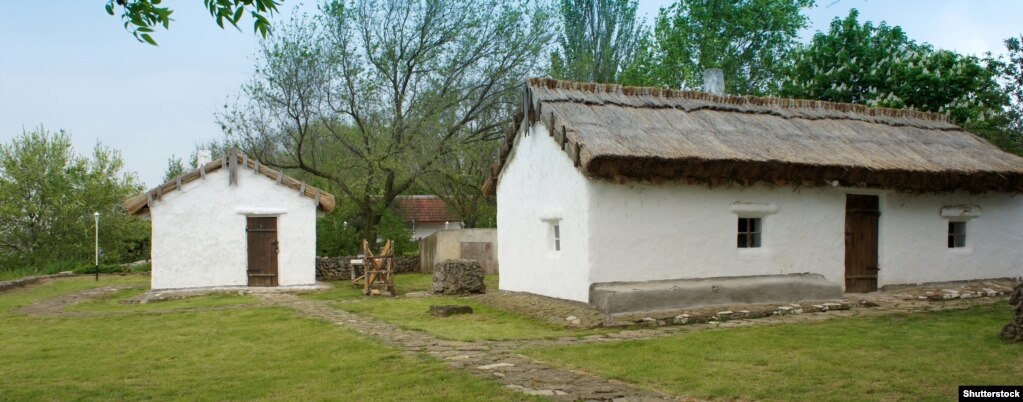 Кубань. Хата козака Мисника у станиці Тамань Краснодарського краю, в якій у вересні 1837 року проживав поет, прозаїк, драматург Михайло Лермонтов (1814–1841)