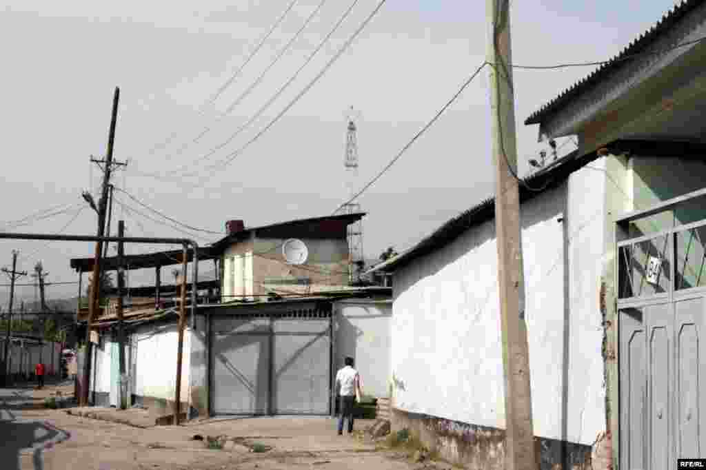 Бомпӯшиҳои рангини Душанбе #75