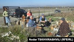 В последние годы участились случаи, когда местных жителей задерживали во время сельскохозяйственных работ