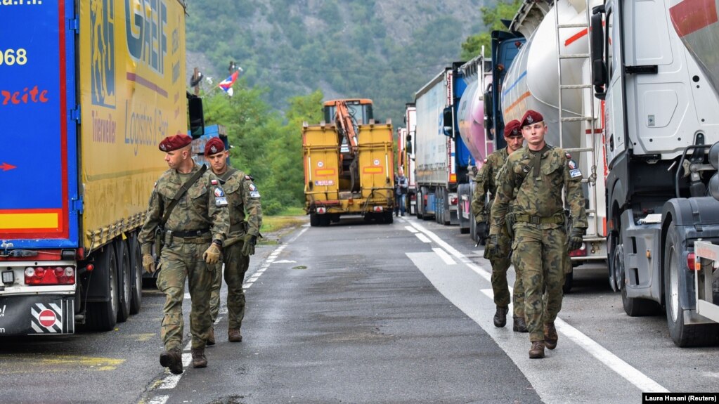 Kosova dhe Serbia mirëpresin KFOR-in në kufij