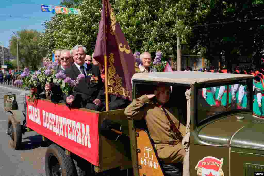 Парад військової техніки &ndash; традиційний формат відзначення Дня перемоги. Кривий Ріг