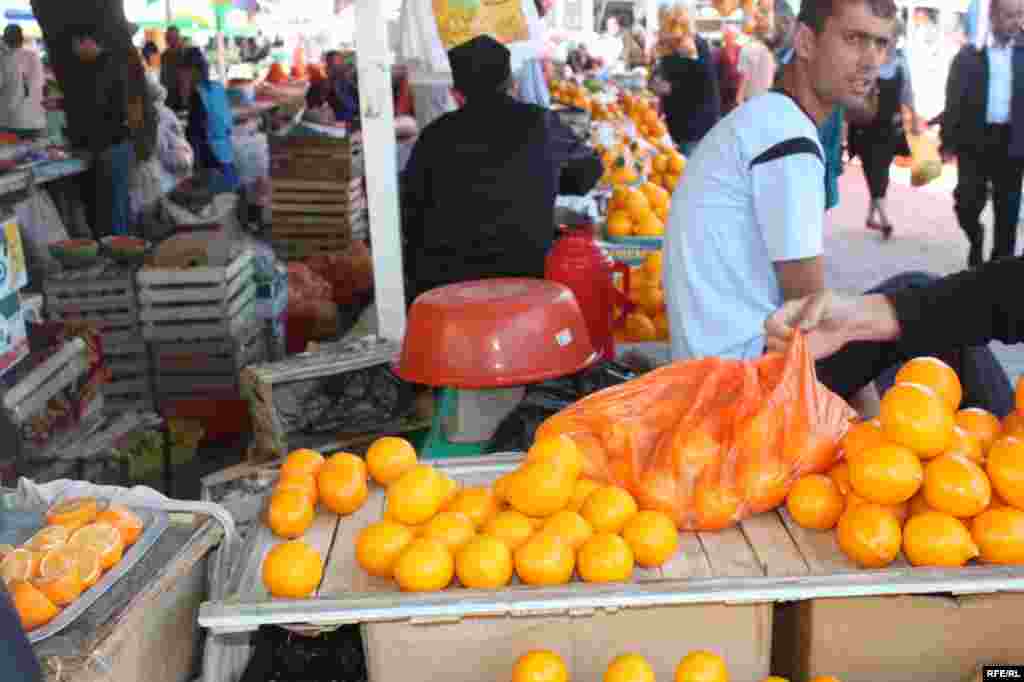 Дар орзуи арзонӣ #94