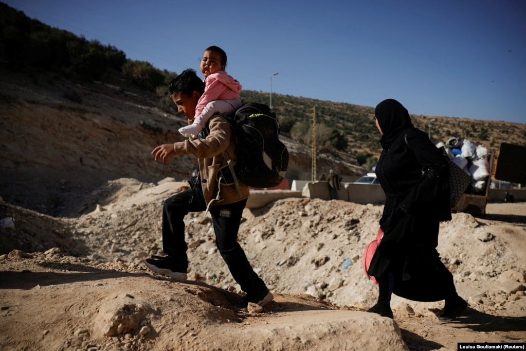 Ted Chaiban, zëvendësshef për veprime humanitare në UNICEF, tha se në tri javët e fundit, më shumë se 100 fëmijë janë vrarë në Liban dhe më shumë se 800 janë plagosur.