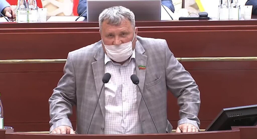 Ркаил Зәйдулла: "Конституциядә татар телен дәүләт коручы халык теле дип языйк"