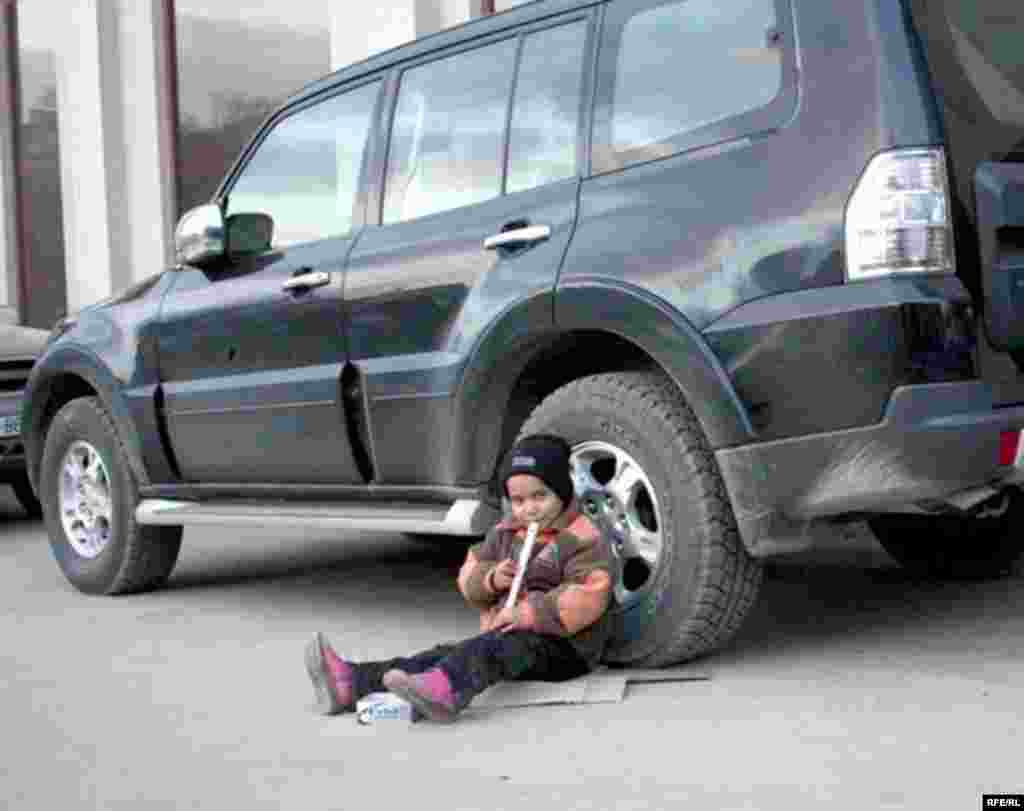 Böyük bankın kiçik rəqibi #10