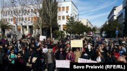 Nastavak protesta korisnica naknada za majke sa troje i više djece, Podgorica, 2. mart