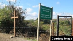 В Москве, Сухуми и Цхинвали резолюцию Генассамблеи ООН, подтверждающей право грузинских беженцев на возвращение, встретили с осуждением. Из-за этого появилось предположение, что резолюция может еще больше осложнить встречу в Женеве