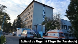 Un adolescent de 16 ani a murit pe 11 noiembrie în Spitalul de Urgență din Târgu Jiu după ce a așteptat trei ore transferul la Craiova.