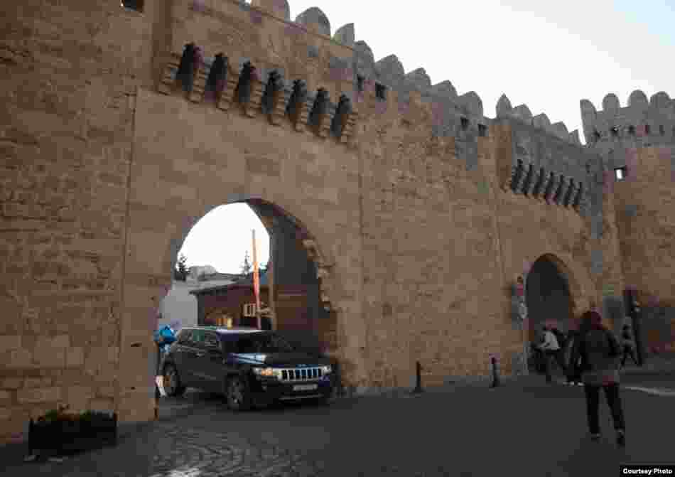 Azerbaijan -- Old and new Baku, NOT TO USE, JUST FOR INFOGRAPHIC, 