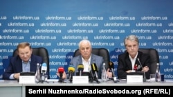 Три колишні президенти України (зліва направо): Леонід Кучма, Леонід Кравчук та Віктор Ющенко