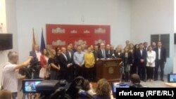 Прес-конференција на пратениците на ВМРО-ДПМНЕ по напуштањето на седницата за Договорот со Грција