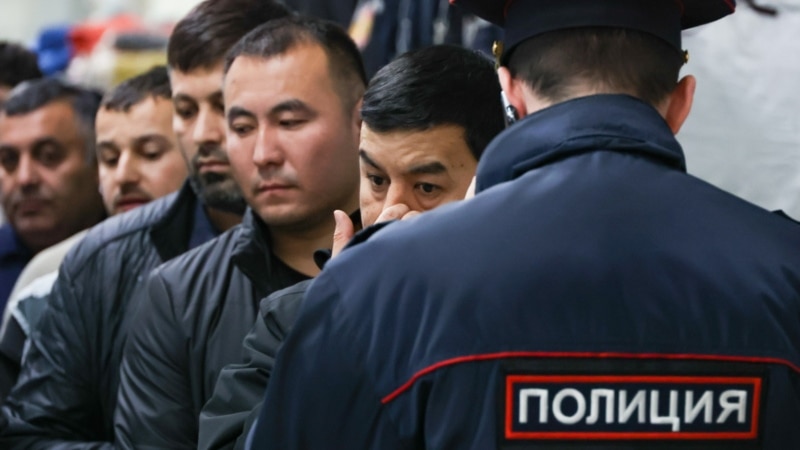 Держдума вирішила, що з РФ висилатимуть людей за участь у мітингах чи «дискредитацію» армії