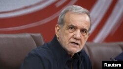 Iranski predsednik Masud Pezeshkian na konferenciji za medije u Teheranu, 8. avgust.