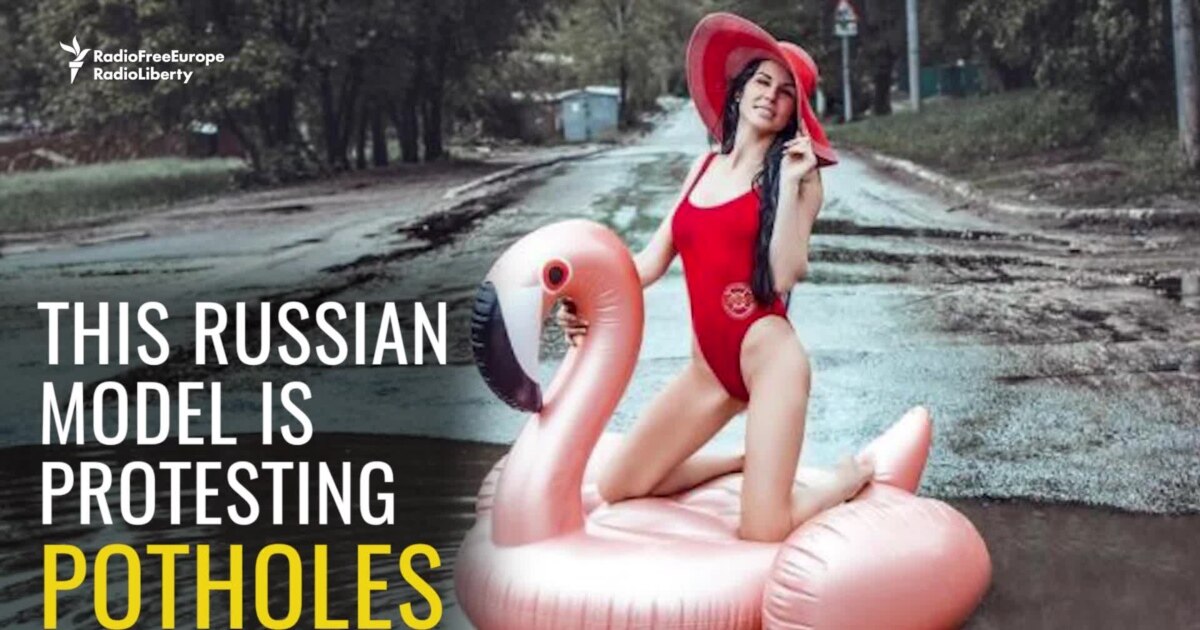 Russian Pool Model Russian Model Poses To Protest Potholes