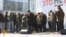Митинг на Новом Арбате: Синее ведерко