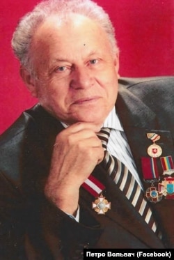 Петр Вольвач