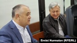 Өмүрбек Текебаев менен Дүйшөнкул Чотонов.