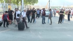 Մարդիկ շարունակում են դուրս գալ Իրանից
