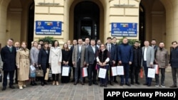 Echipa Agenției Proprietății Publice, într-o vizită de lucru la Oradea, România, din octombrie 2025. În imagine apar mai mulți funcționari ai agenției. 
