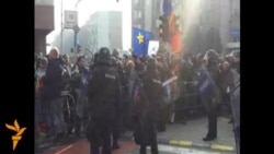 Инциденти и протести пред и во Собрание на РМ