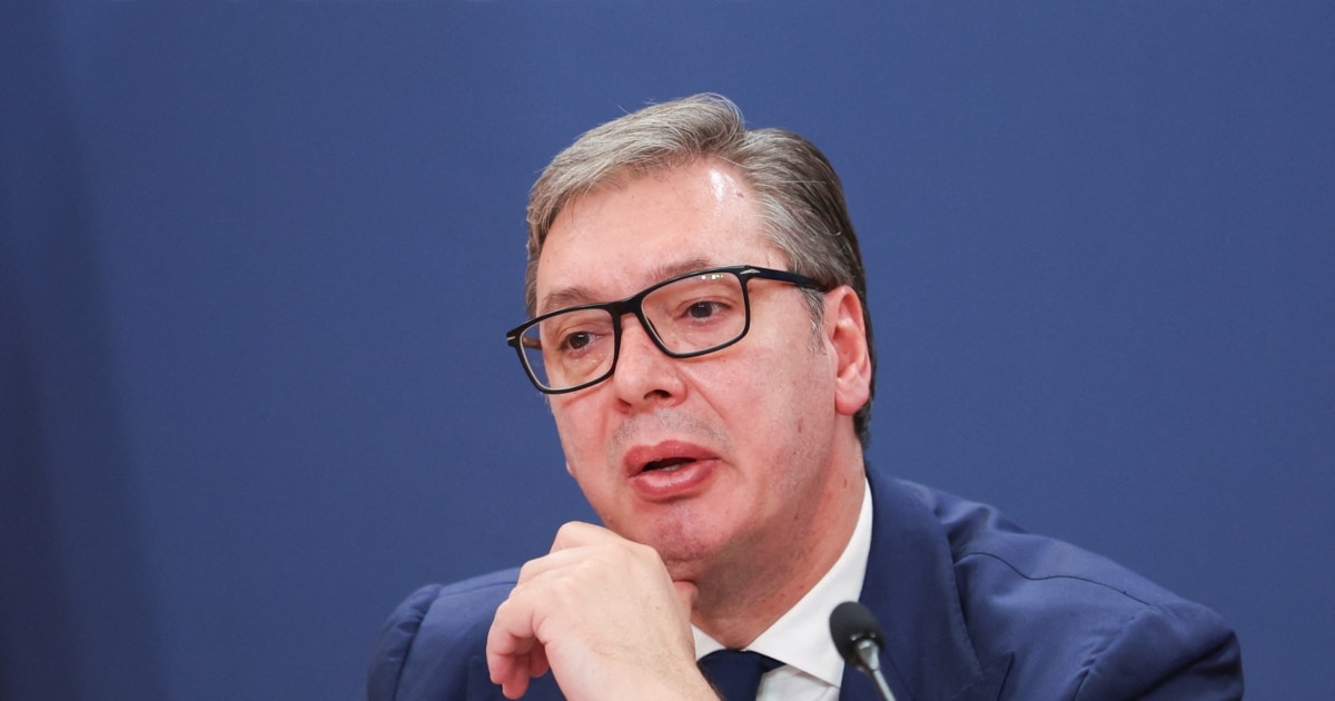 Vuçiq i mohon akuzat se kishte lidhje me  snajperët e fundjavës  në Sarajevë