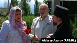 Алексей Петренко (в центре)