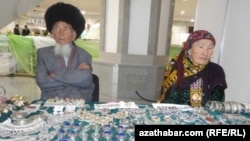 Telekeçiler bu täze düzgüniň netijesinde kiçi we orta biznese agyr zarbanyň uruljakdygyny aýdýarlar.